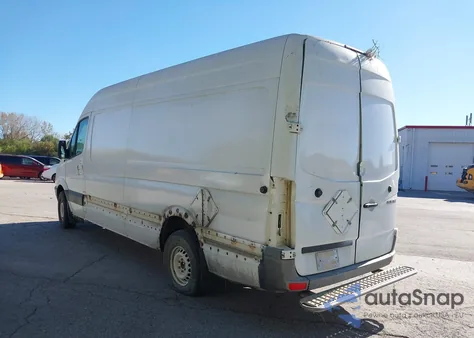 2011 Mercedes-Benz Sprinter 2500 High Roof from USA, damaged, VIN WD3PE8CB5B5567235